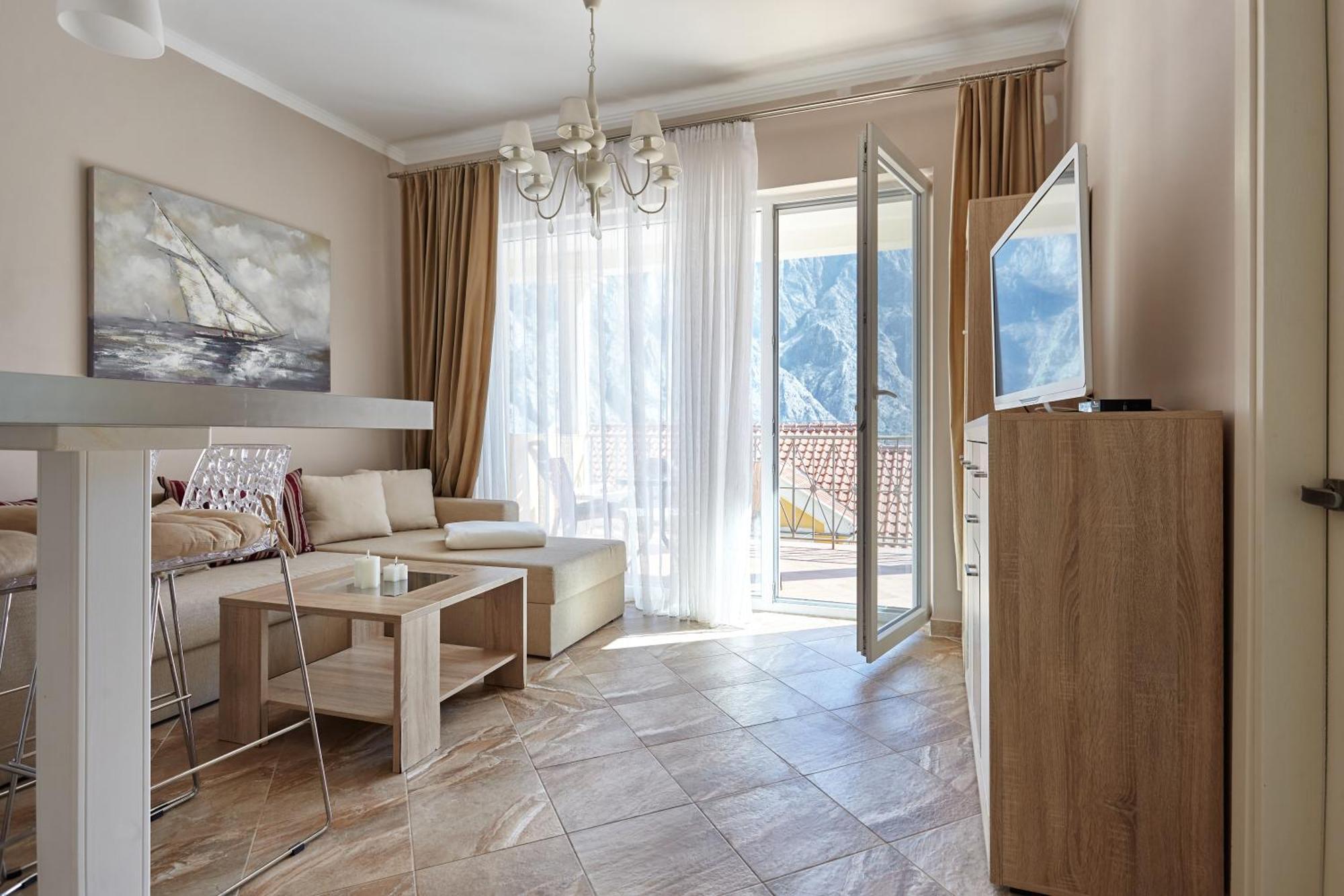 Boka Side Apartment